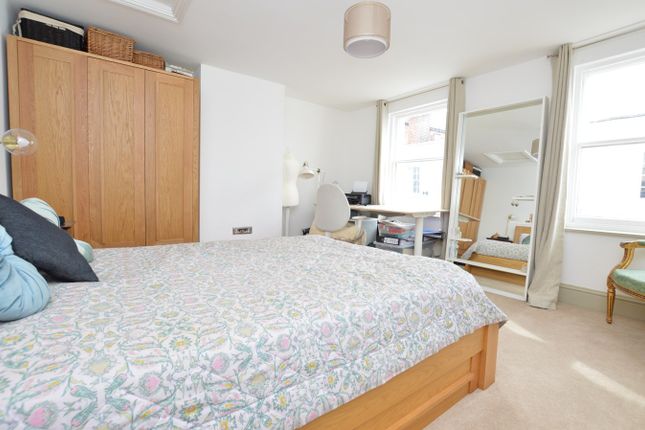 Town house for sale in Suffolk Parade, Cheltenham