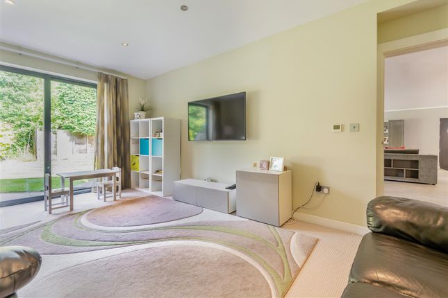 8646188-Interior20.Jpg
