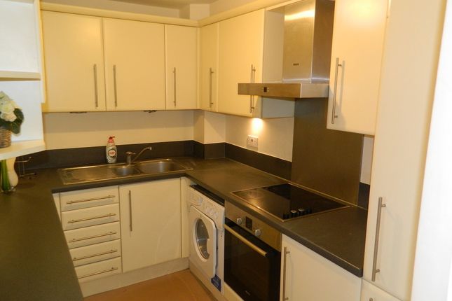 7, Patricia Close, Cippenham photo 4