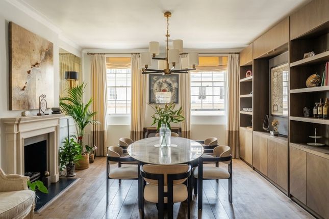 Flat 5, 68 Eaton Place, London photo 5