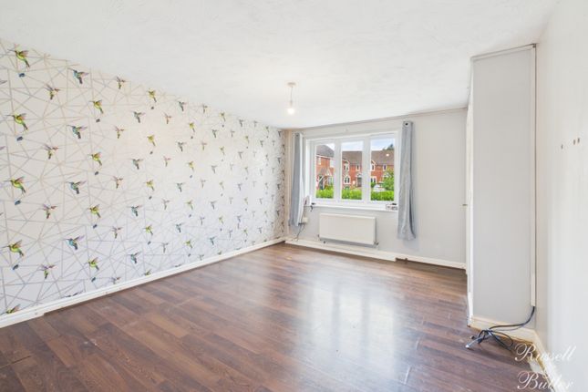 2, Tuscans Close, Buckingham photo 3