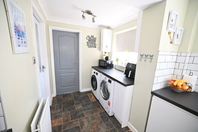 8, Dashmonden Close, Rochester photo 4