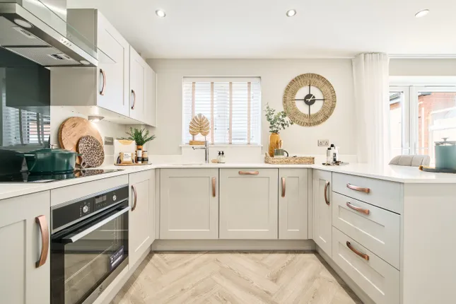 Persimmon Homes - Thickthorn Gardens