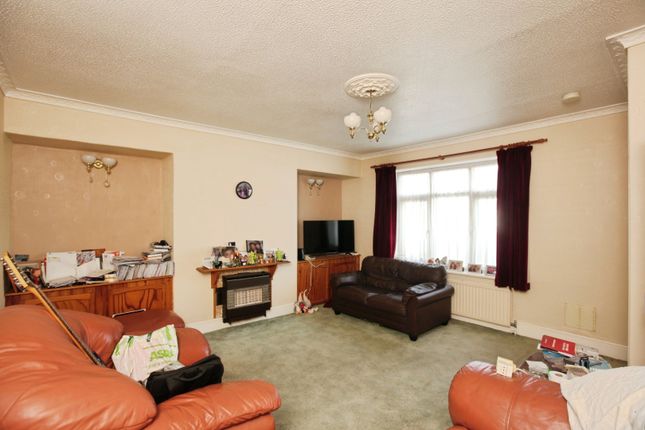 51, Salisbury Avenue, Torquay photo 4
