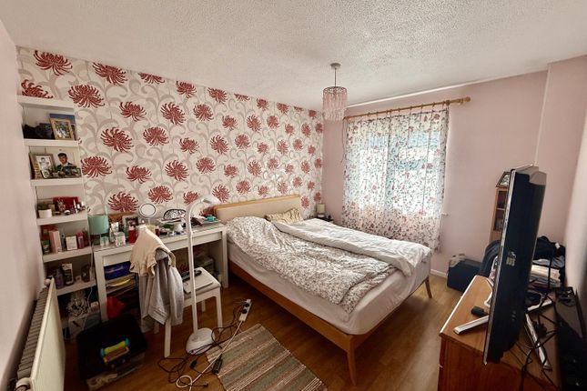 4, Ainderby Walk, Hartlepool photo 5
