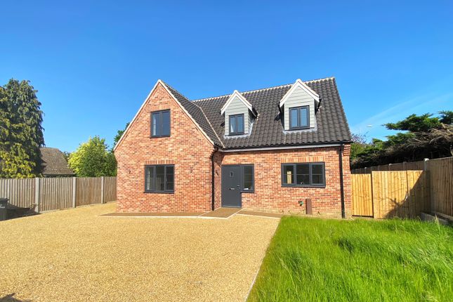 Thumbnail Detached house for sale in Lynn Road, Swaffham