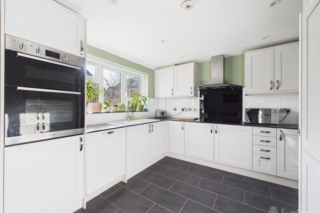 109, Kingfisher Drive, Ely photo 2