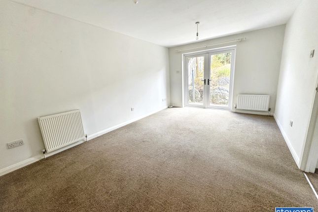 15, Hunters Gate, Okehampton photo 3