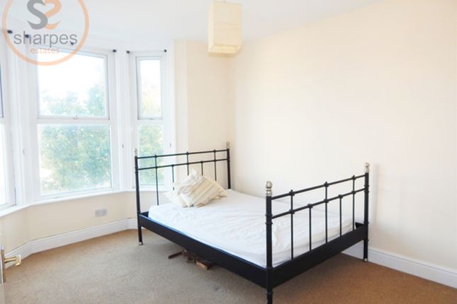 81B Charlmont Road, London photo 5