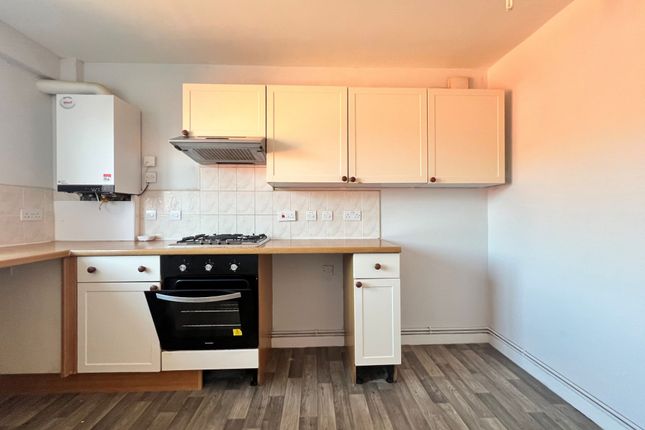 109a Hesters Way Road, Cheltenham photo 3