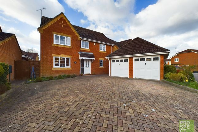 Detached house for sale in The Rockery, Farnborough, Hampshire