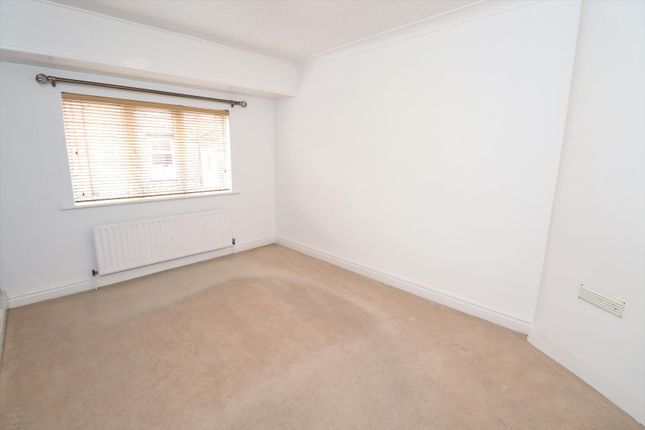 26, Aston Street, West Yorkshire photo 5
