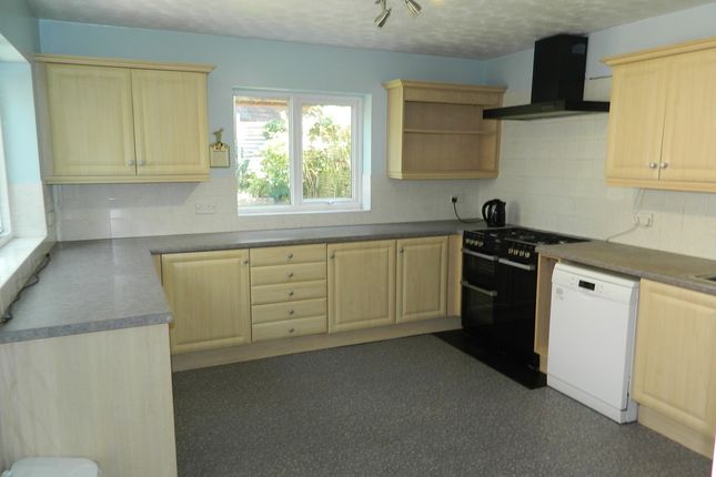 51, Goldsworthy Way, Burnham photo 2
