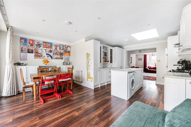 Kitchen / Reception