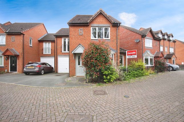 Detached house for sale in Kingfishers Reach, Leamington Spa