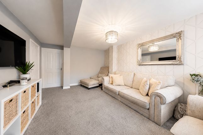 2 Stonelodge Road, Leicester photo 4