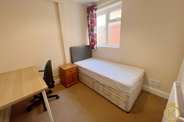 95, Aldershot Road, Guildford photo 5