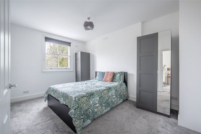 Flat 3, 13, Chippenham Road, London photo 4
