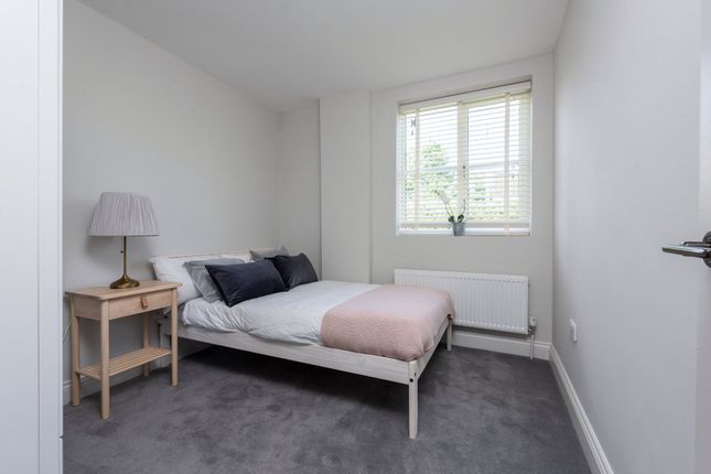 Flat 1, 9A, Penrith Place, London photo 3