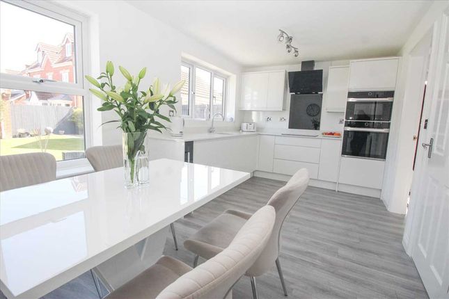 14, Lodsworth Drive, Cramlington photo 2