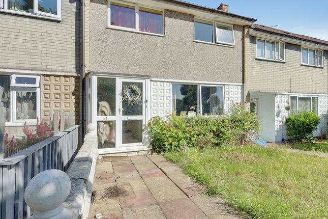 45, Clickett Hill, Basildon photo 2