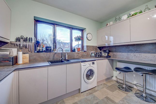 Flat for sale in Cavendish Court, Park Avenue, Southport