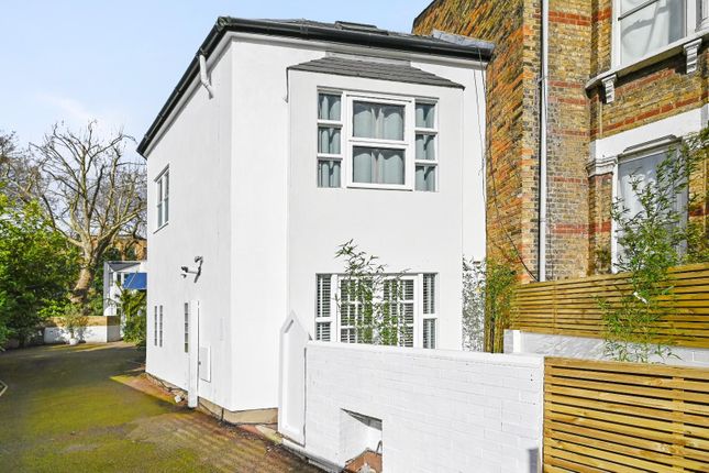 Thumbnail Flat for sale in Ickburgh Road, Hackney