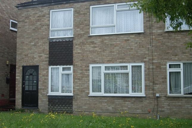 Maisonette to rent in Luther Close, Edgware