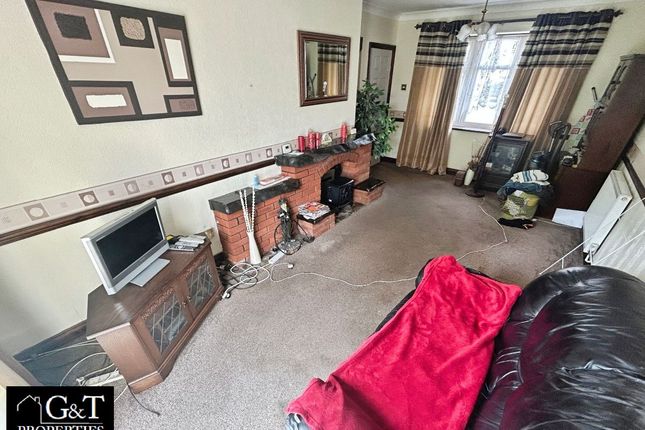 8 Coppice Close, Wolverhampton photo 3