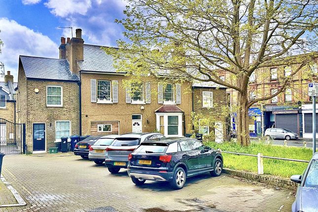 R7,5, St. Marys Square, Ealing photo 5