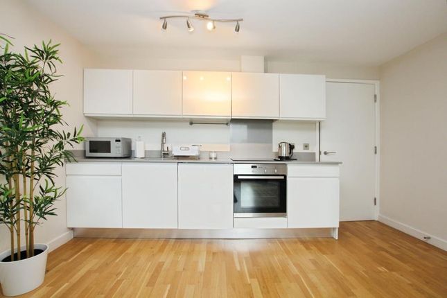 Flat 7 Dockside 120, Hotwell Road, Bristol photo 4