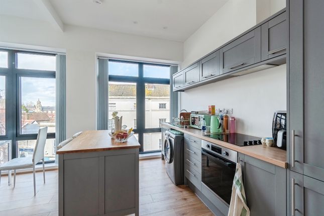 Flat 5, 22, Fore Street, Trowbridge photo 3