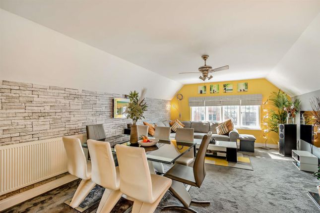 Flat 4, 16, High Street, Maidstone photo 4