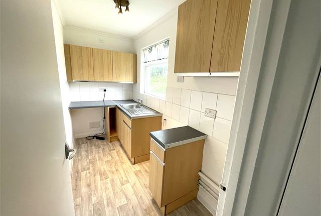 Flat 4, Campbell Court Goring Street Goring By Sea, Worthing photo 5