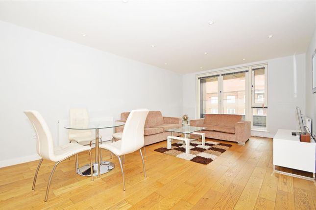 Thumbnail Flat to rent in Heneage Street, Spitalfields