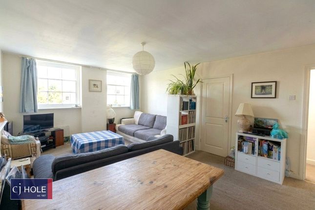 Top Floor Flat, 22, Caledonia Place, Bristol, City of photo 4