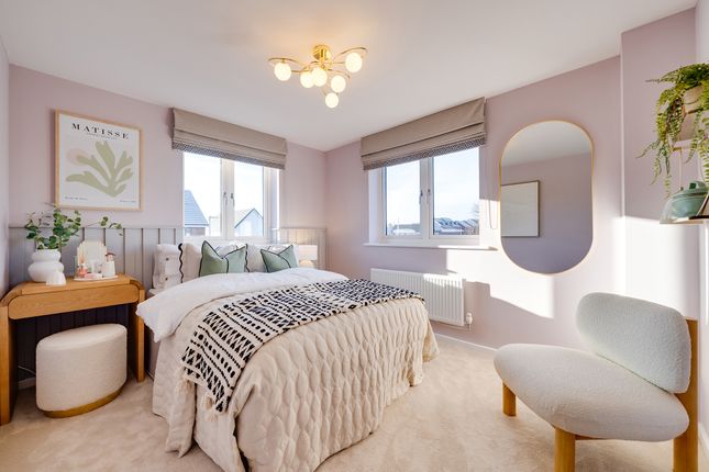 25, Unicorn Way, Burgess Hill photo 2