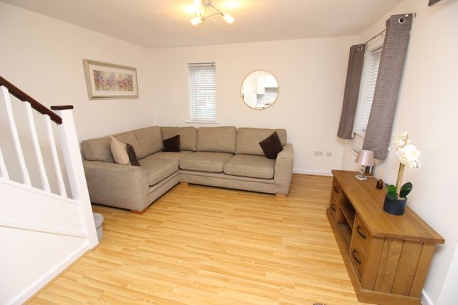 92, Cotswold Way, Worcester Park photo 3