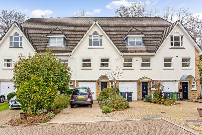 Thumbnail Town house to rent in Penners Gardens, Surbiton
