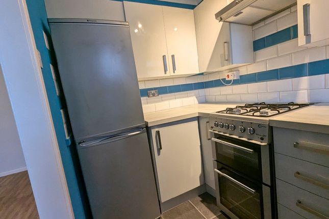 67 Cliffe Park Crescent, Leeds photo 4