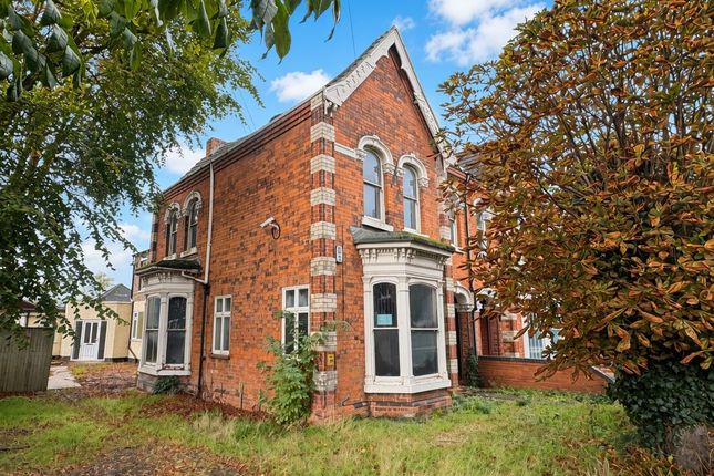 3-bed semi-detached on Dudley Street, Grimsby, £110,000
