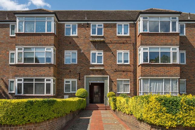 Flat Flat 15, Blandford Court 4-6, Brondesbury Park, London photo 3