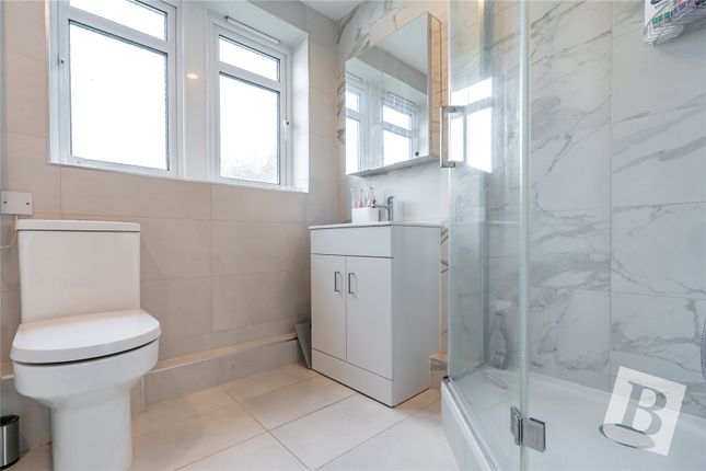 4, Abington Court, Upminster photo 5