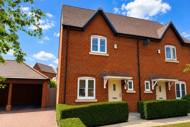 2-bed house on Mallow Grove, Woodhurst Park, £1,850/mo