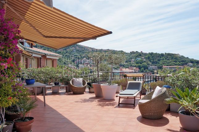 Apartment for sale in Salita Canata 28, Lerici, La Spezia, Liguria, Italy