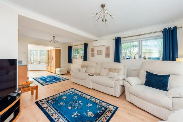 17, The Glade, Waterlooville photo 3