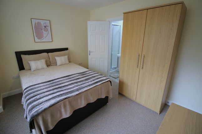 Shared accommodation to rent in First Avenue, Woodlands, Doncaster