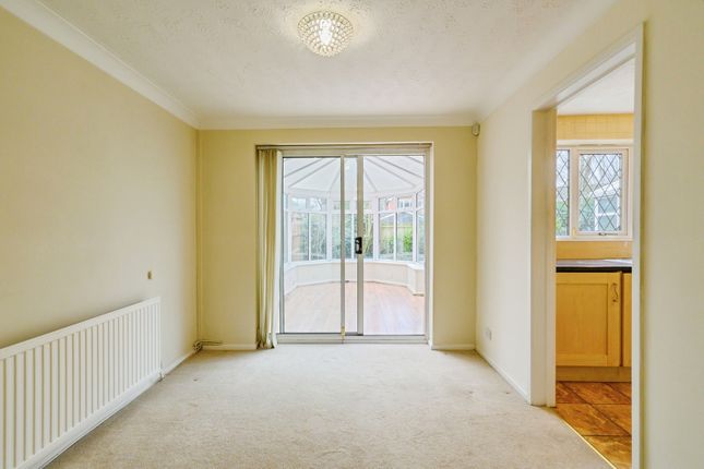 6, Loughrigg Close, Tyldesley photo 4