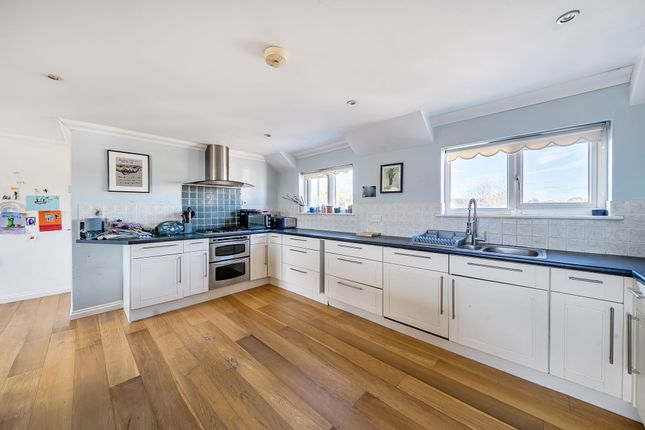 2a Fairlands, Bognor Regis photo 2