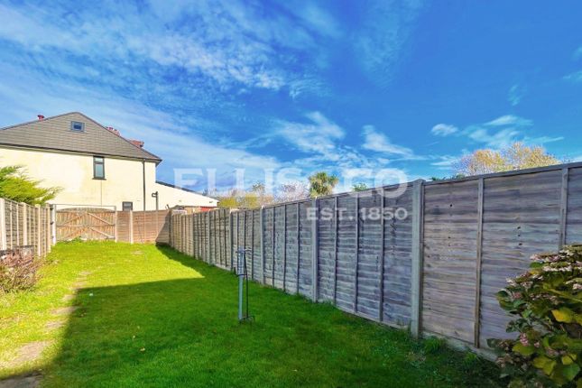 17, Berkeley Avenue, Greenford photo 3